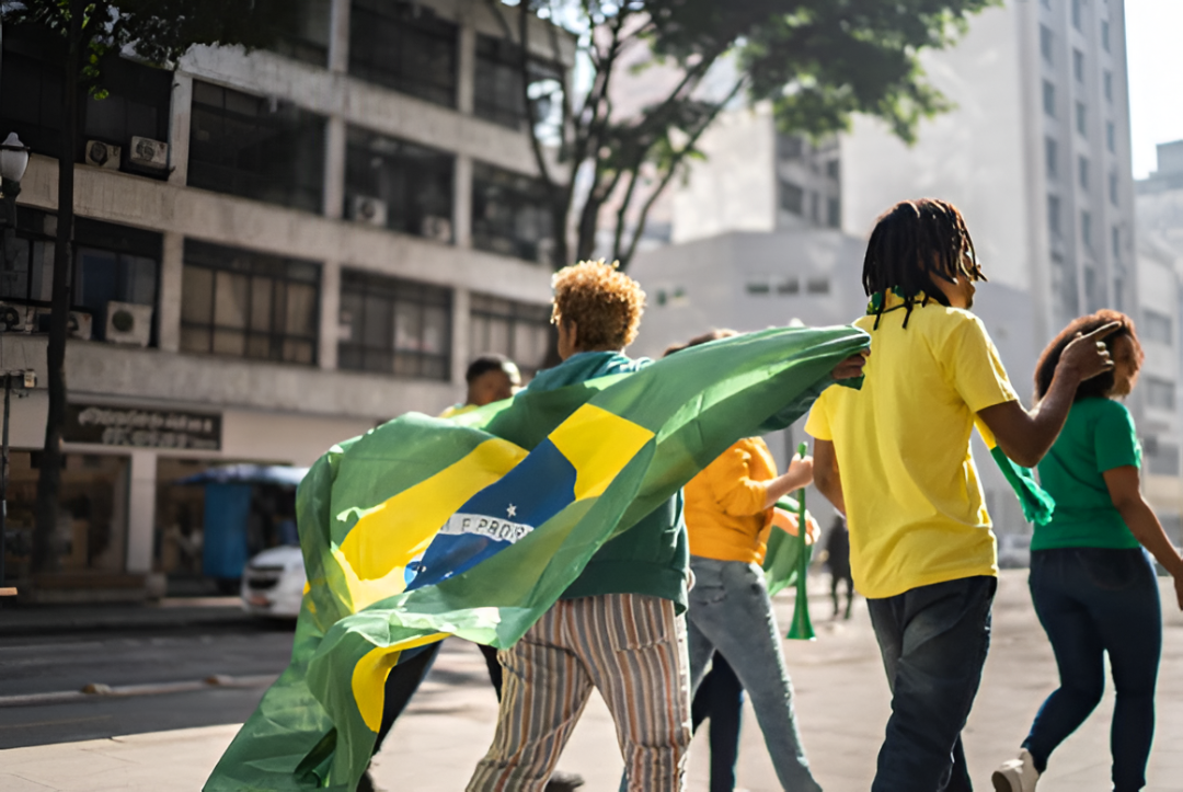 Brasil llega a un piso histórico de desempleo en medio de un crédito caro