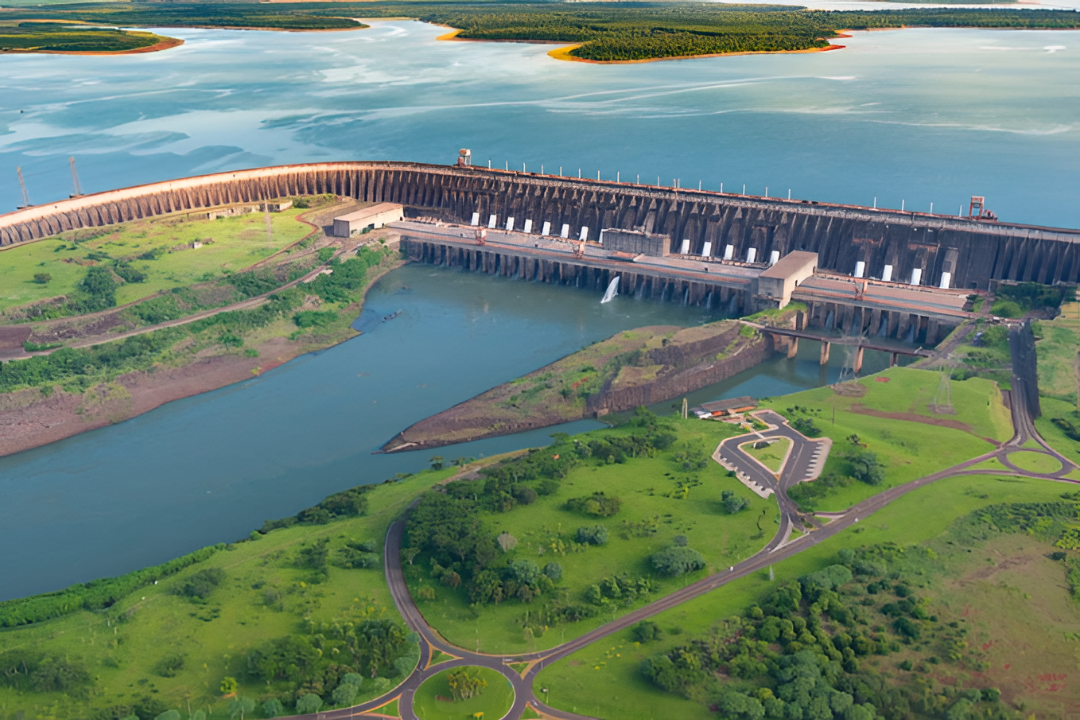 El aumento del caudal y la demanda empujaron la producción récord de Itaipú