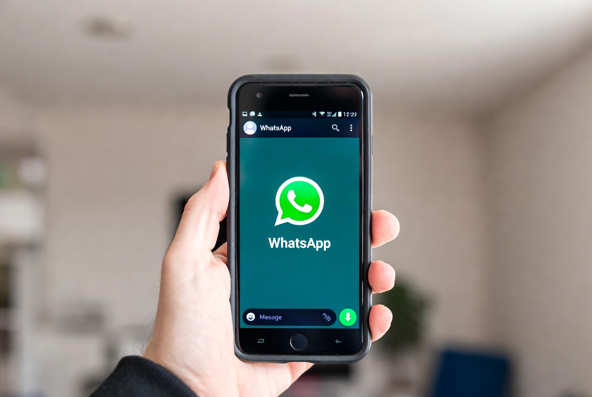 Estados Unidos investiga si empleados de Meta podían ver mensajes privados de WhatsApp