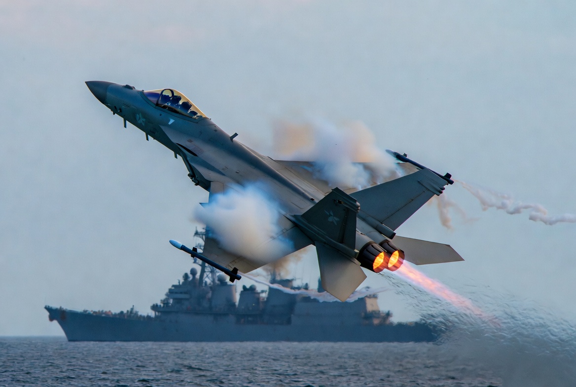 Un dron iraní es derribado por fuerzas de Estados Unidos en Medio Oriente