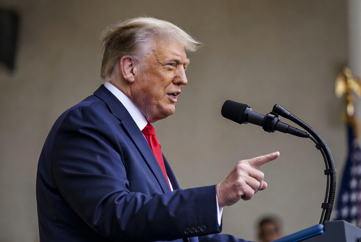 En plena escalada militar, Trump afirma que considera verosímil la muerte del ayatolá Ali Khamenei