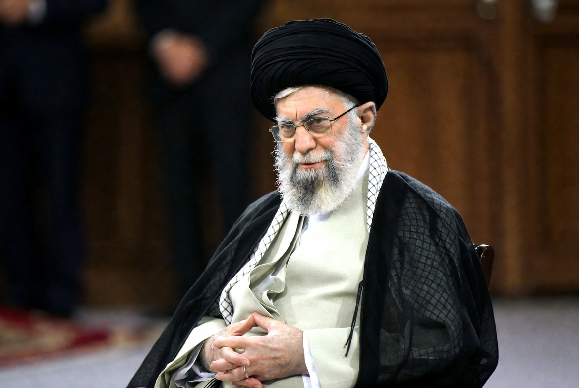 Trump asegura que Ali Jamenei murió tras bombardeos de Estados Unidos e Israel en Irán