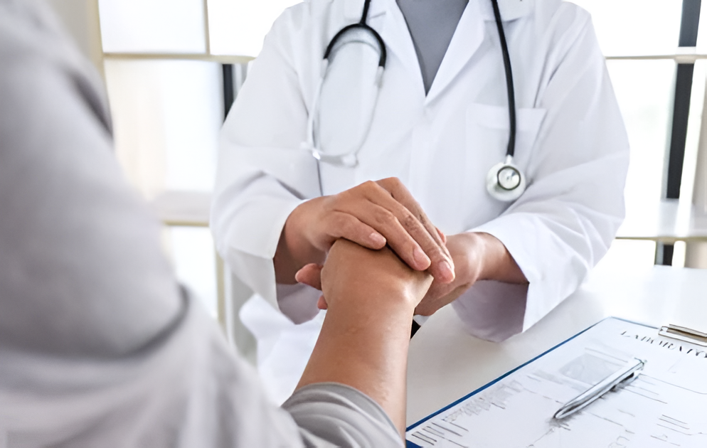 Gremio médico denuncia caos en residencias y alerta sobre especialistas sin formación acreditada