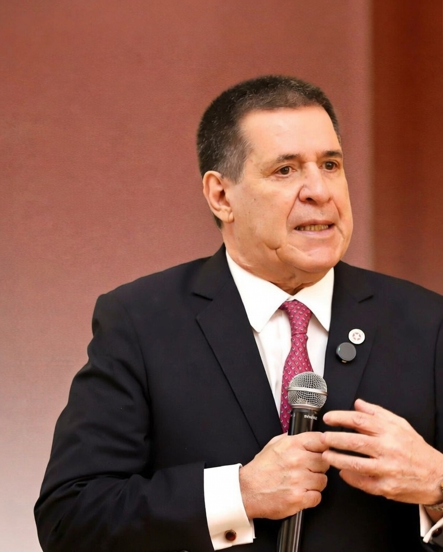 Tras días de reposo, Horacio Cartes comparte comunicado en redes sociales