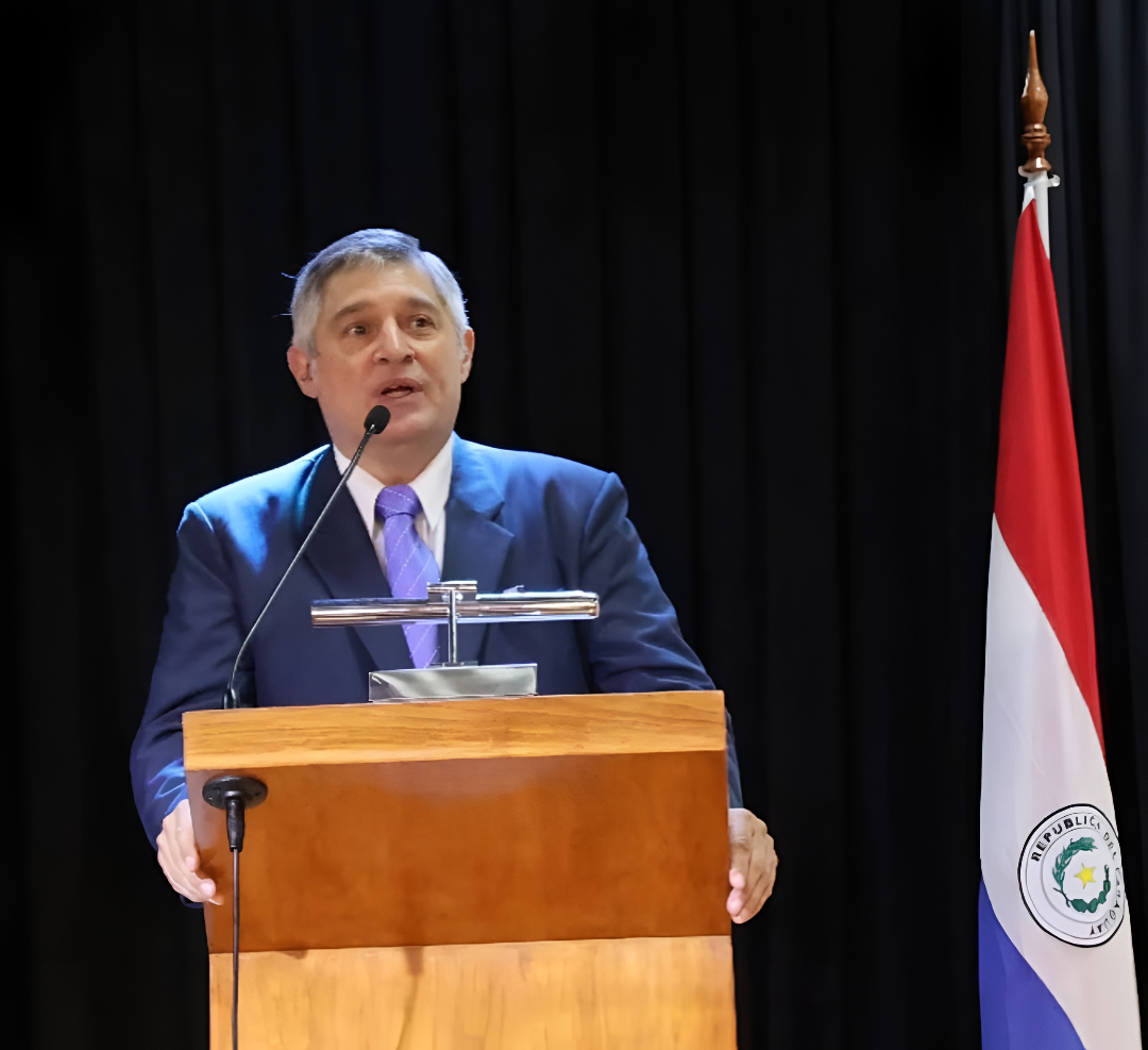 Luis Ramírez apunta contra la protesta docente y afirma que responde a otros intereses