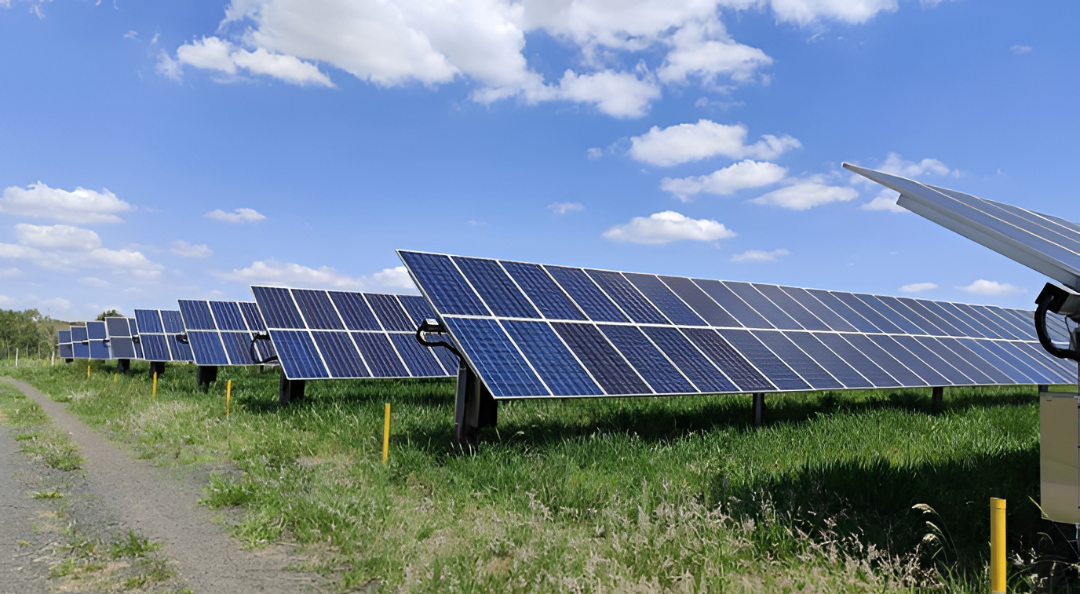 Gobierno apunta a expandir sistema de paneles solares que produce agua potable en el Chaco