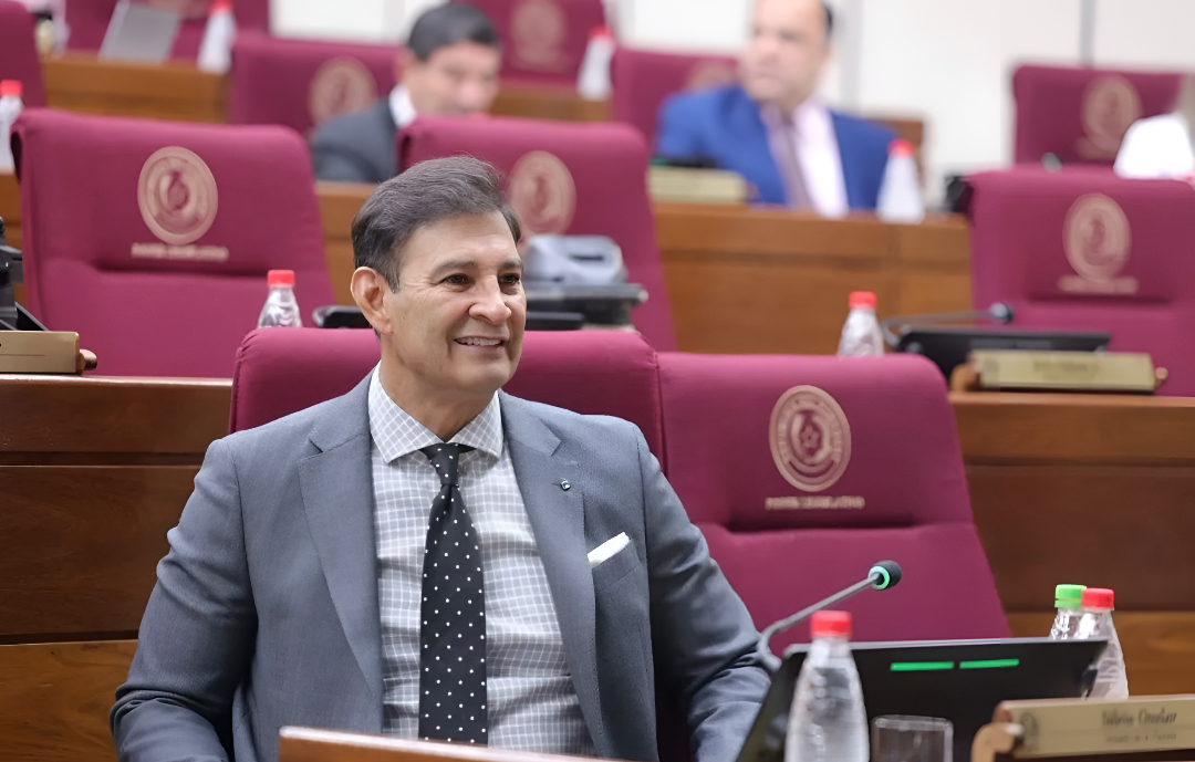 “Latorre es menos antiguo y no tiene mi espalda, sobre analizar la coyuntura política y social”, dice Beto Ovelar sobre la reforma fiscal