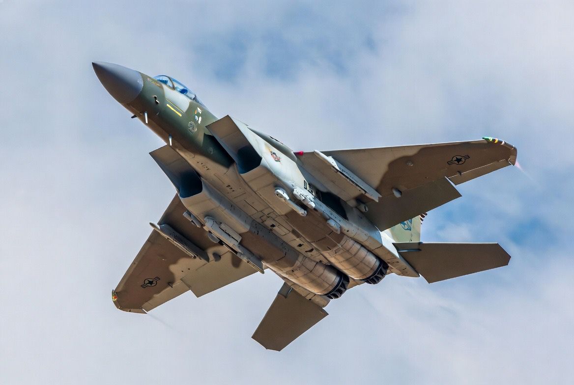 Estados Unidos confirma el rescate de un tripulante del avión militar tras el incidente en territorio iraní