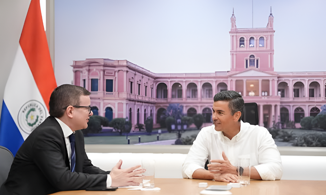 Santiago Peña y José Fernando Duarte coordinan iniciativa para conectar carreras con oportunidades de trabajo