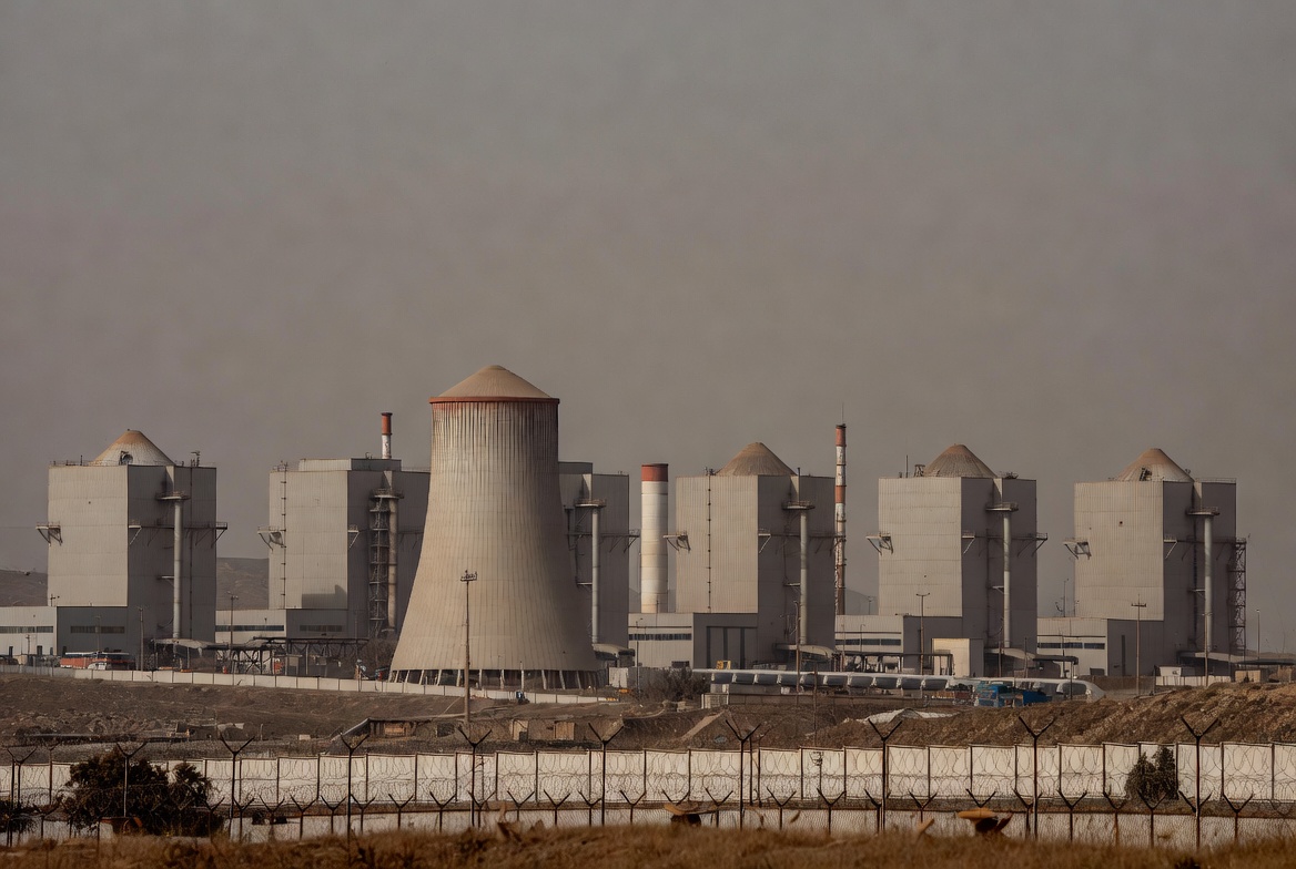 Irán propone frenar su programa nuclear por cinco añis y EE.UU. exige más tiempo