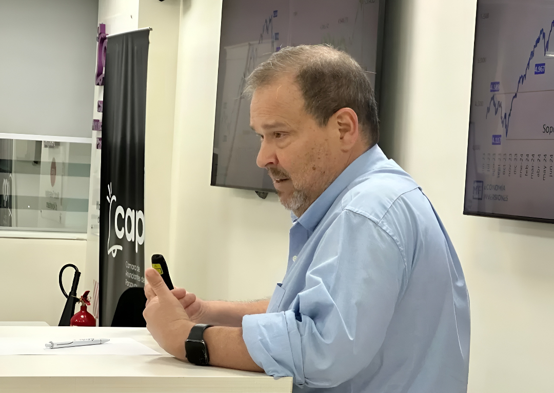 Ex ministro cuestiona manejo económico y advierte pérdida de estabilidad macroeconómica