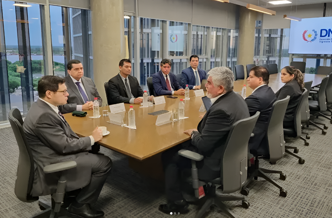 Oscar Orué se reúne con especialistas del FMI para repasar avances y preparar trabajo conjunto hasta 2027