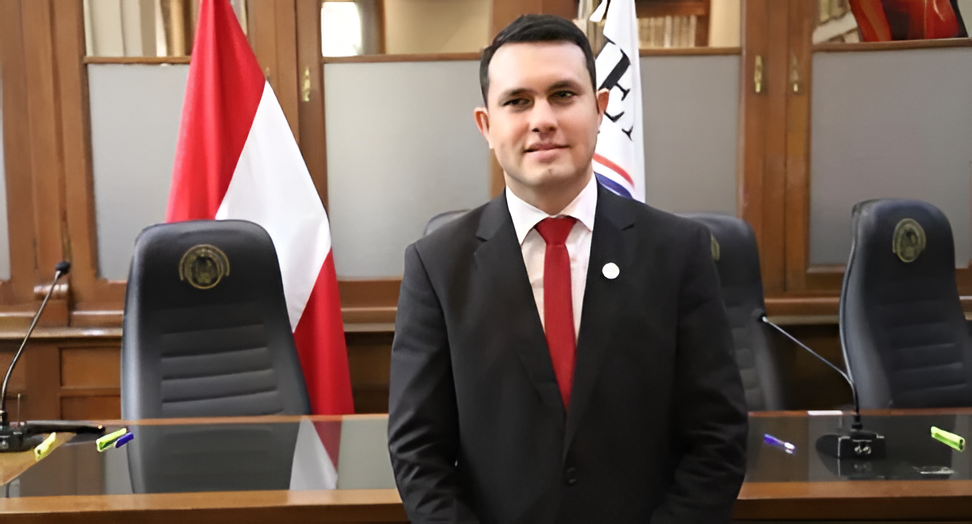 Senadores opositores se plantan contra Rivas y piden su expulsión inmediata