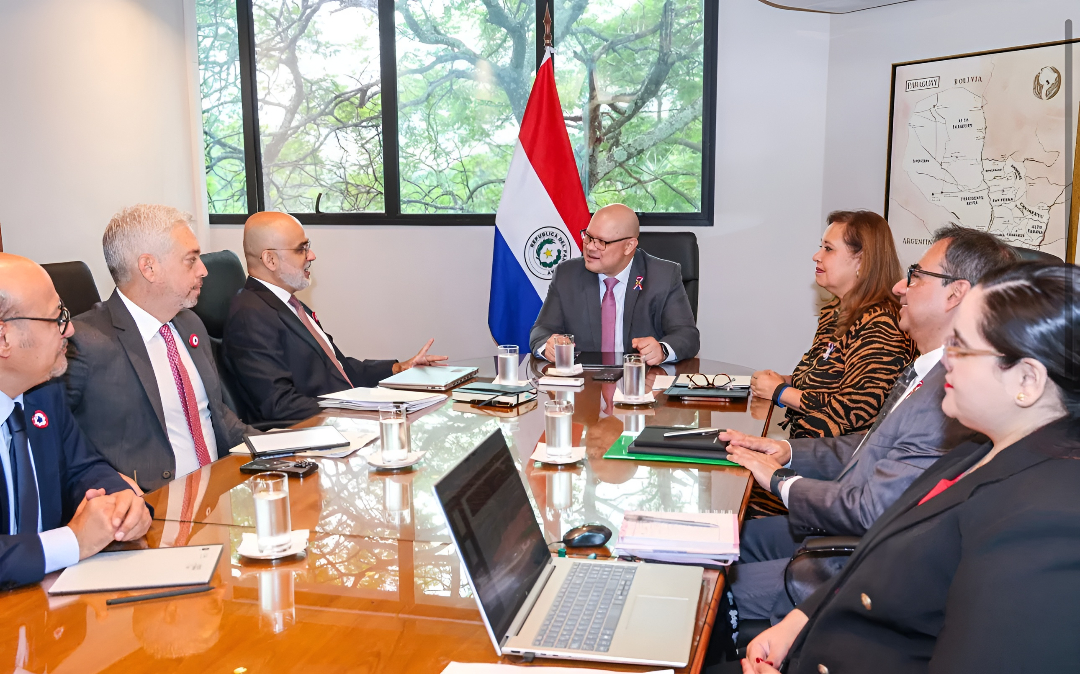 Paraguay revisa con CAF y BID nuevos proyectos de inversión
