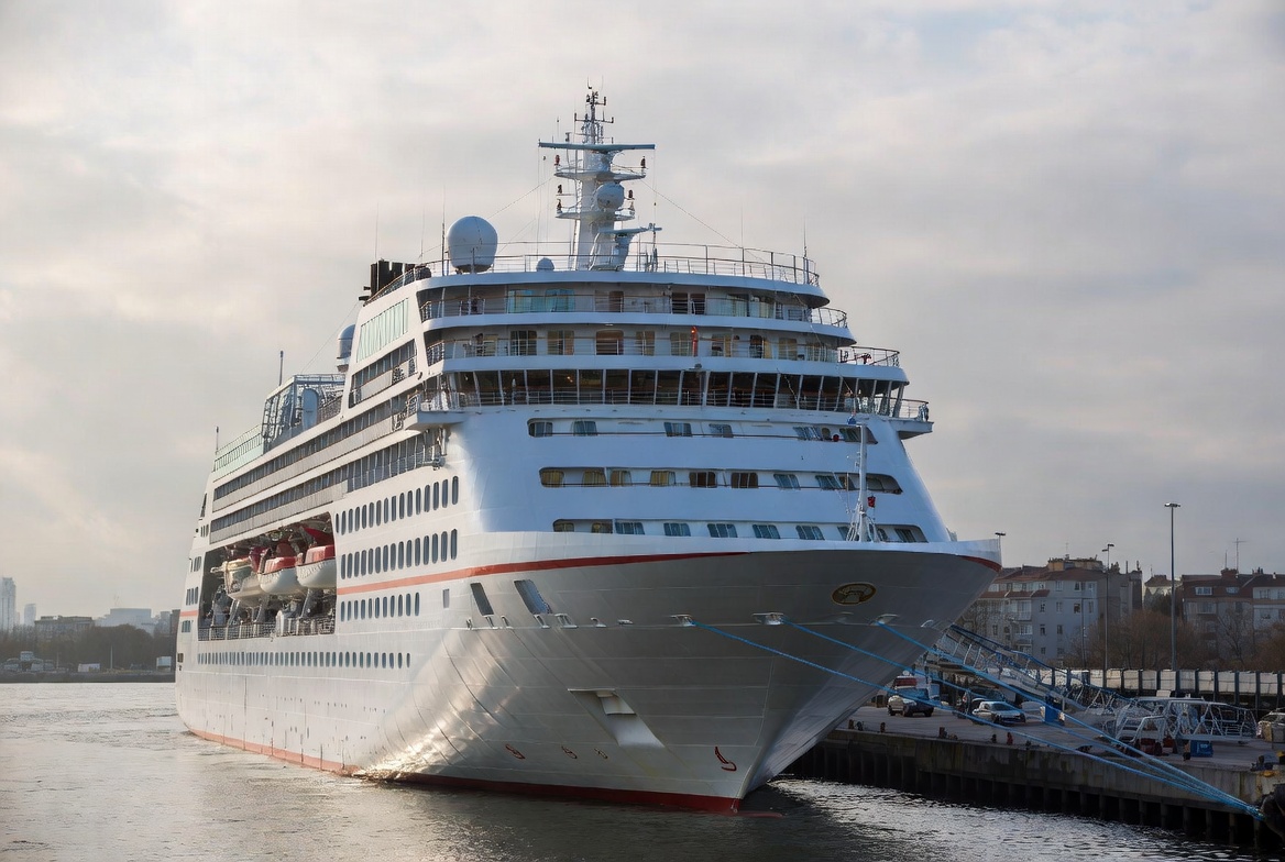 Estados Unidos prepara vuelo médico para evacuar ciudadanos desde el crucero con Hantavirus