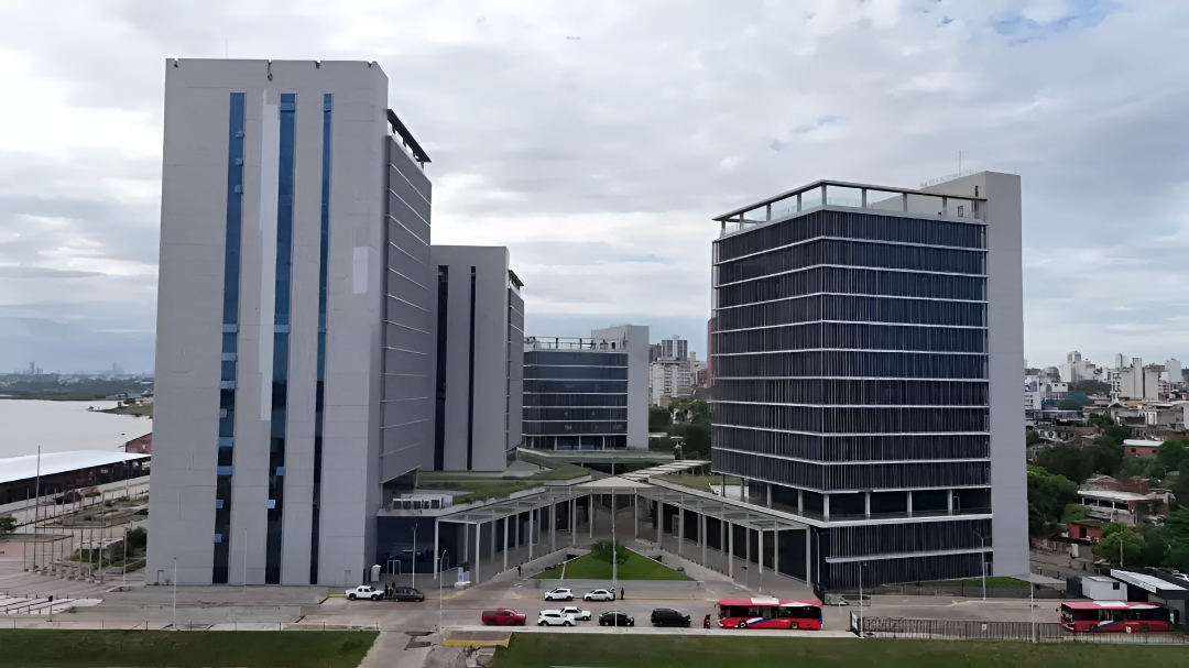 Mudanza estatal al Puerto de Asunción iniciará tras habilitación de nuevas oficinas