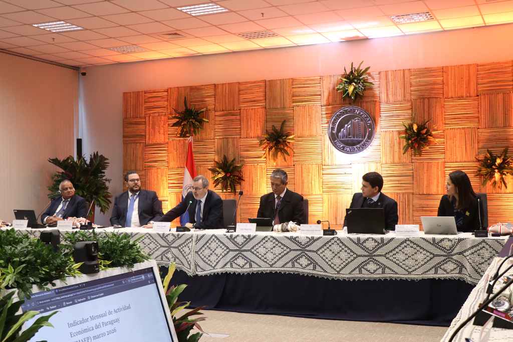 BCP recibió a supervisores bancarios de América y España en Asunción