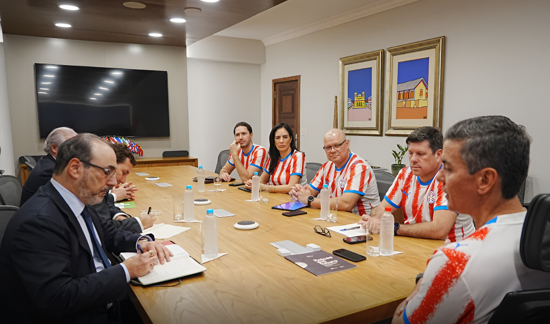 Paraguay firma acuerdos con CAF para impulsar cambios en la gestión pública