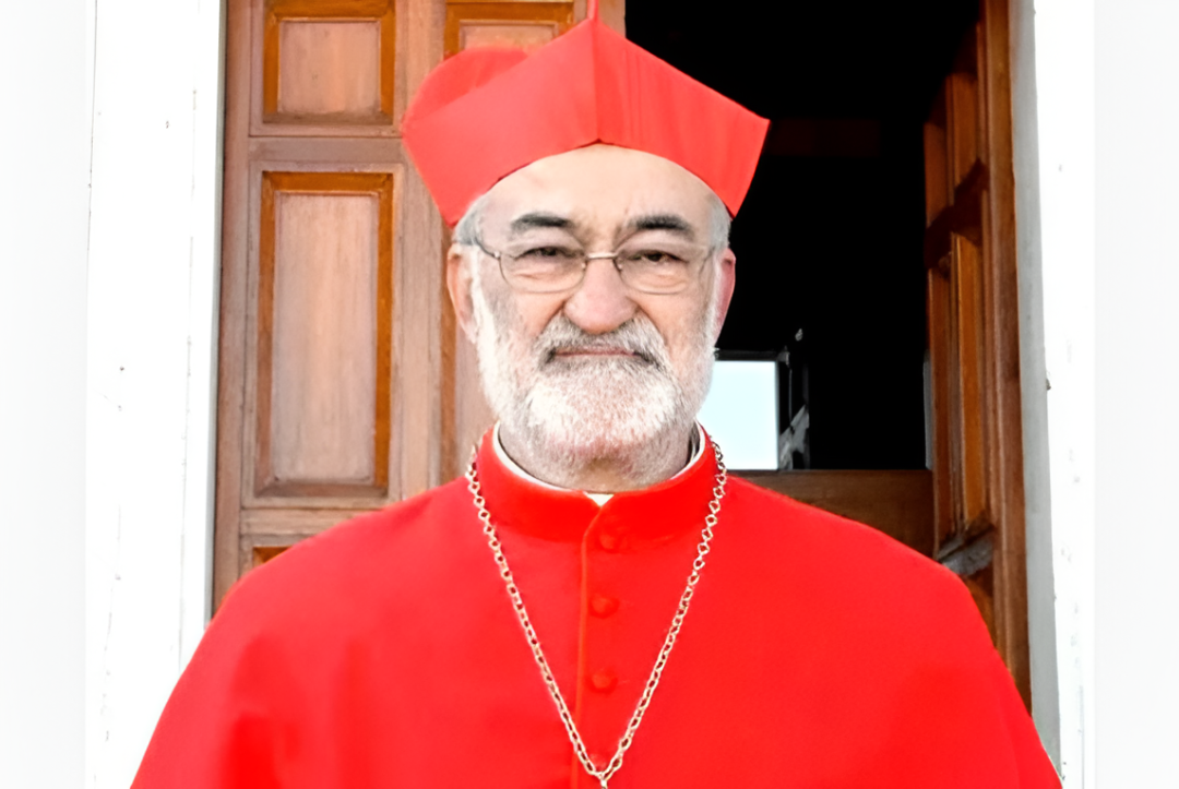 Cardenal paraguayo-español se aparta de sus funciones mientras Roma investiga cinco denuncias de mujeres