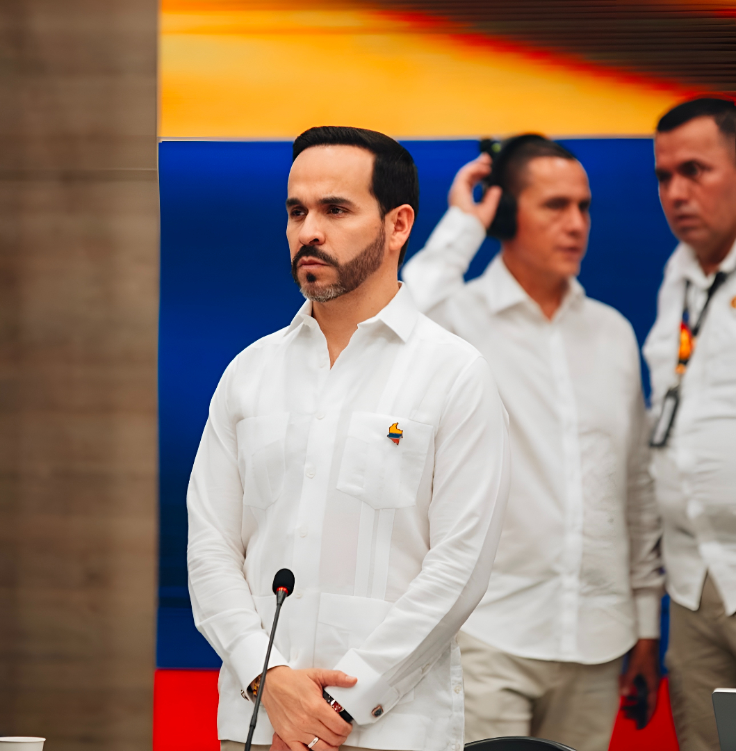 Colombia cambia de gobierno con una deuda pública más cara, crecimiento débil y una tasa de desempleo que bajó al 8% en junio