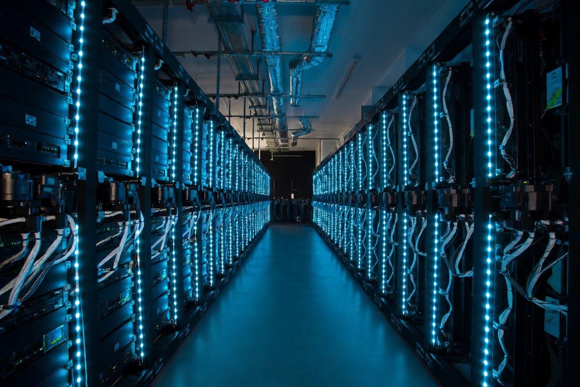 Oferta de USD 70 por MW para instalar un centro de datos en Paraguay sigue sobre la mesa mientras la empresa promete controles pero no responde varios cuestionamientos