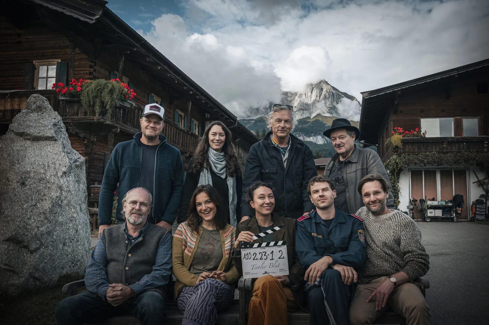 Innsbruck ist Schauplatz der neuen ORF/ARD-TV-Krimireihe „Tirolerblut“ (AT), in deren Mittelpunkt die mehrfache ROMY-Gewinnerin Ursula Strauss als Chefinspektorin Fanny Gruber steht.