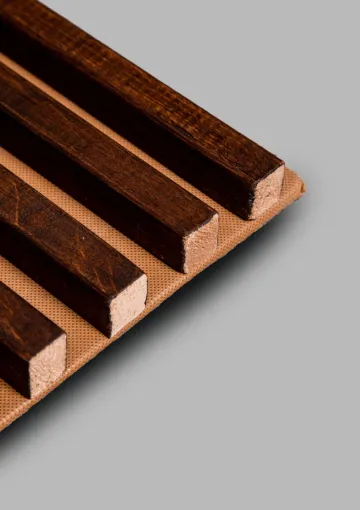 Темна стінова панель на бежевій основі WoodPro Classic