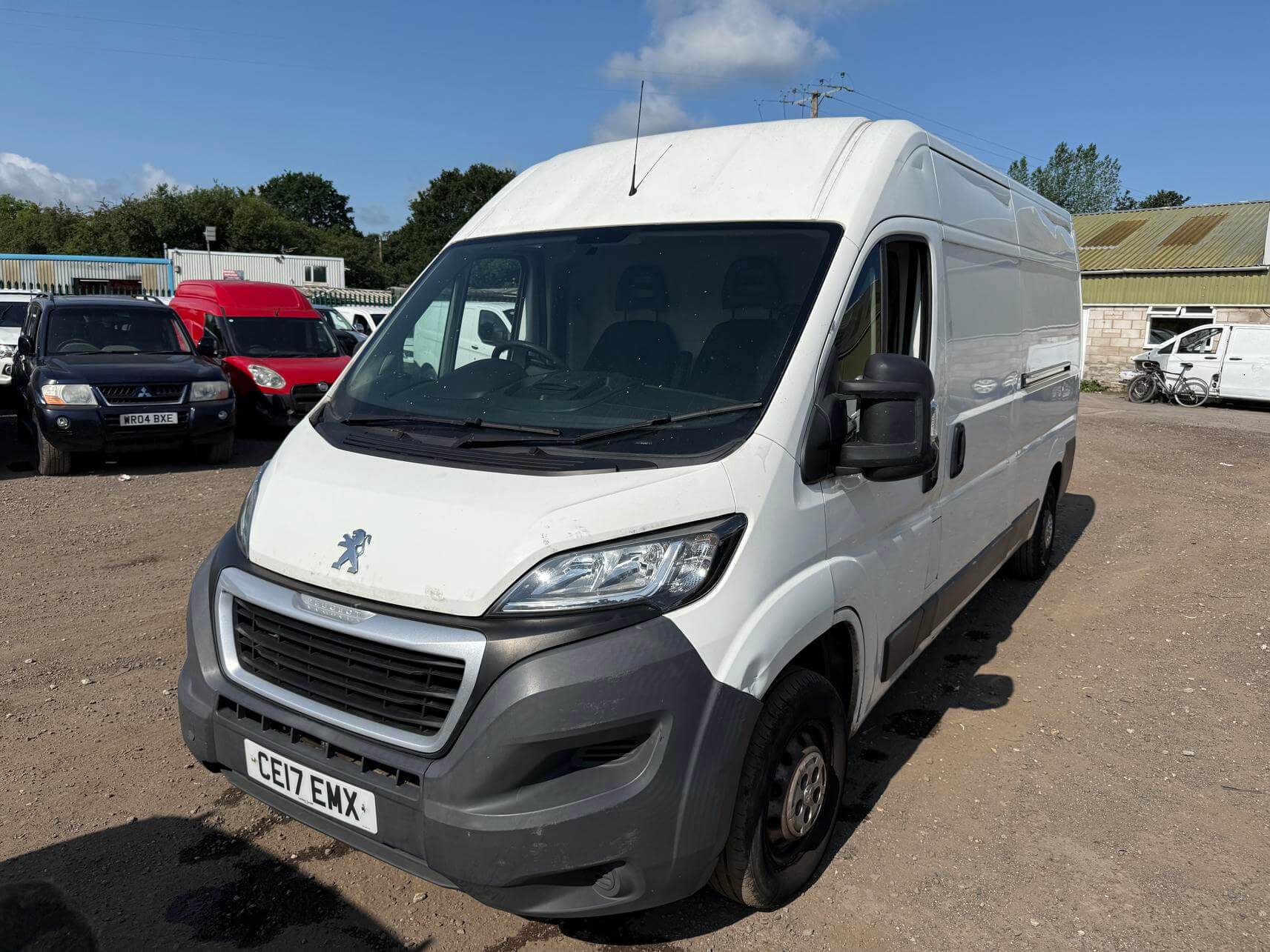 2017 Peugeot Boxer Relay L3H2 2.0 Hdi starts runs engine knocking Euro 6 No Vat