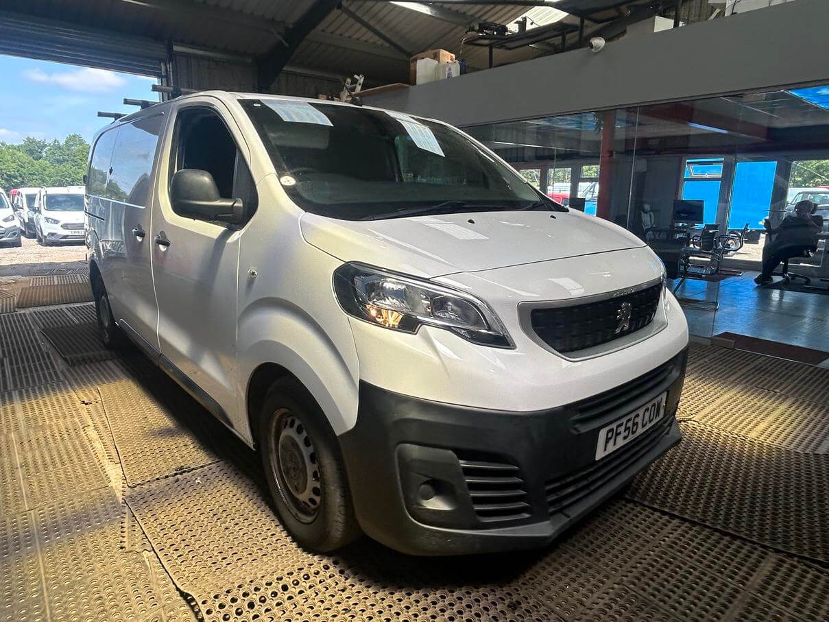 69 plate Peugeot Expert Dispatch Professional 58k Blue Hdi Euro 6 Vat Inclusive