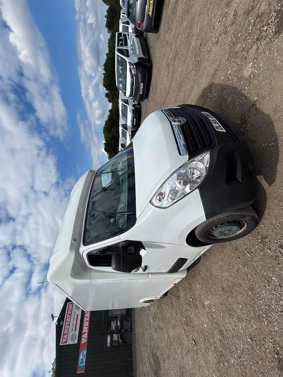 66 plate Vauxhall Movano F3500 L3H1 2.3 Cdti low loader Luton box van Vat Inc