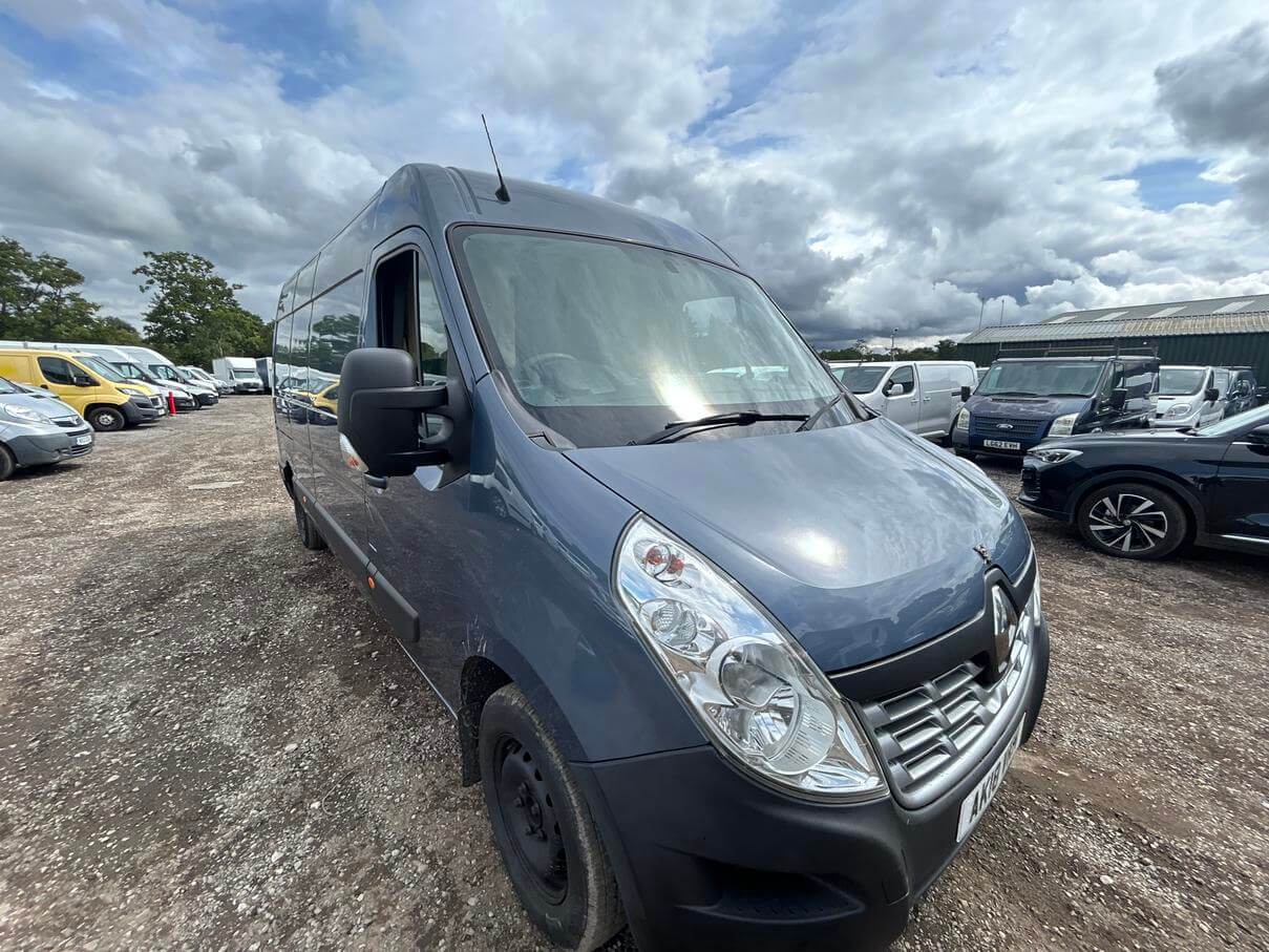 2018 Renault Master Camper Motorhome off grid solar panels 2.3 Dci Euro 6 No Vat