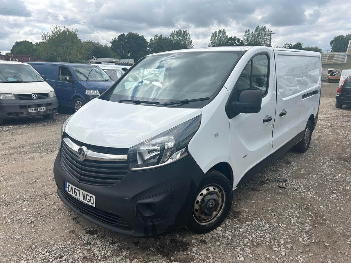 67 Plate Vauxhall Vivaro Trafic 1.6 Lwb 92k needs turbo repair Euro 6 No Vat