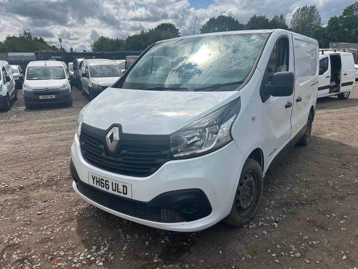 66 Plate Renault Trafic Vivaro 1.6 Dci Ulez compliant needs clutch repair No Vat