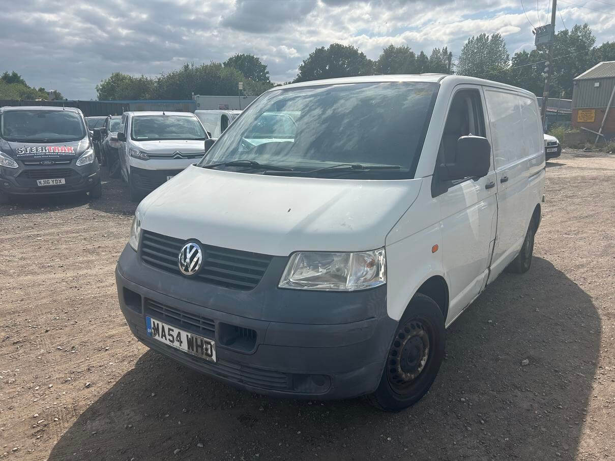 54 plate Volkswagen Transporter 1.9 Tdi starts runs needs engine repair No Vat
