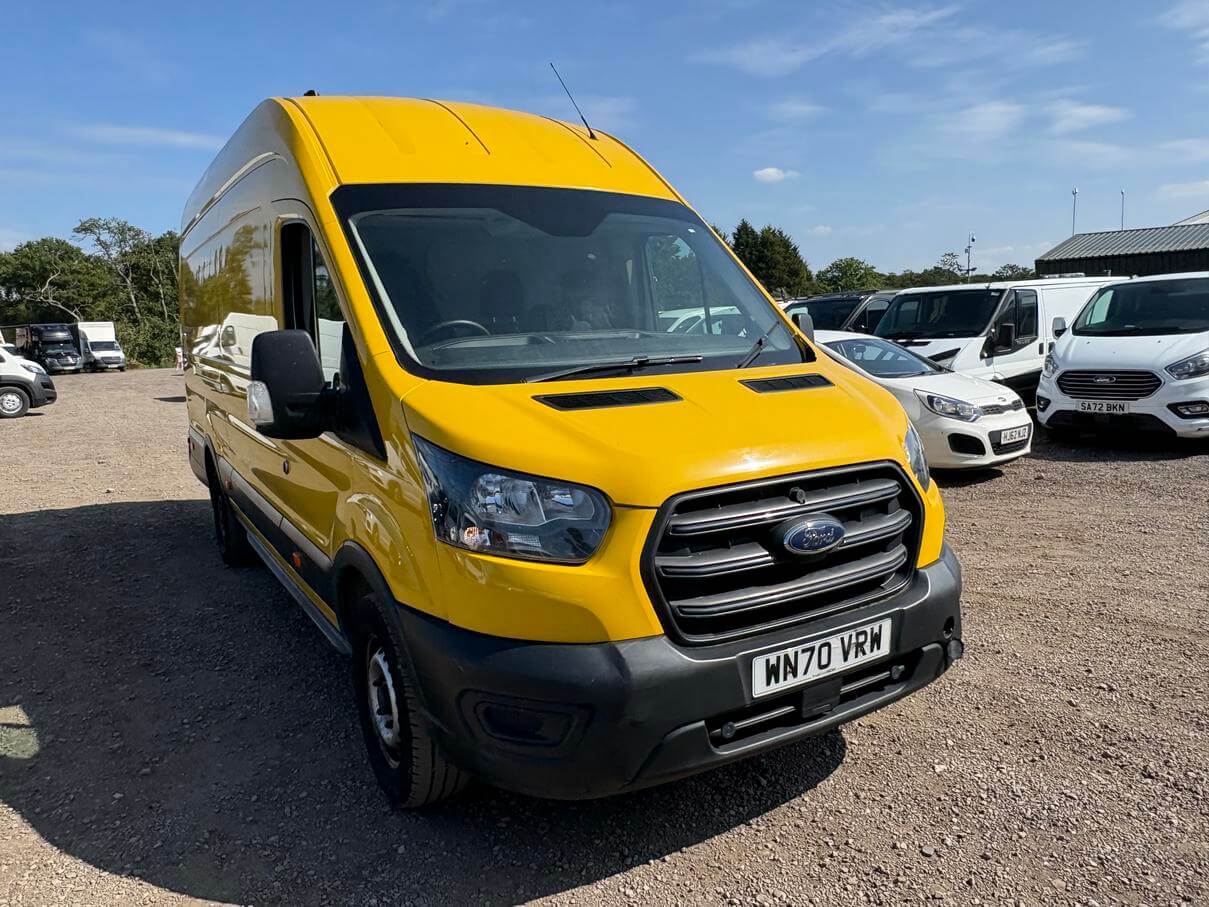 70 Plate Ford Transit 350 84k miles starts drives needs rear noisy diff No Vat