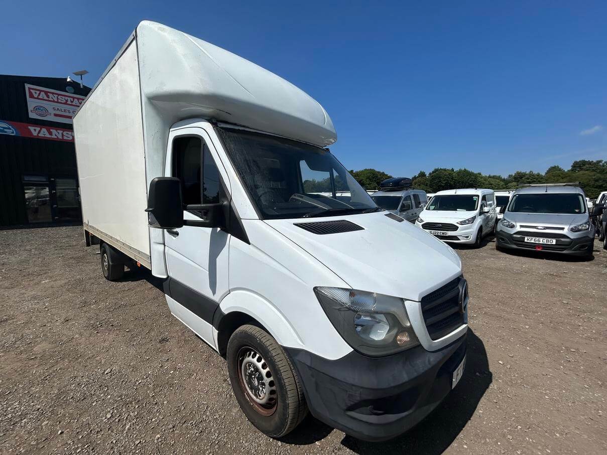 216 Mercedes Sprinter 316 2.2 Cdi 160 bhp Luton box van tail lift Vat Inclusive