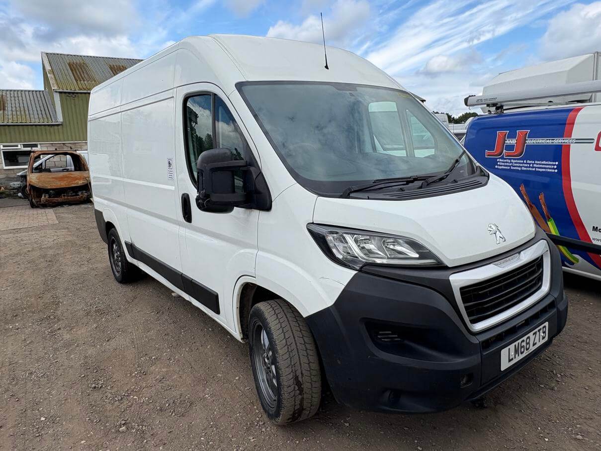 68 Plate Peugeot Boxer 335 L2H2 Blue 2.0 Hdi none runner engine Euro 6 No Vat