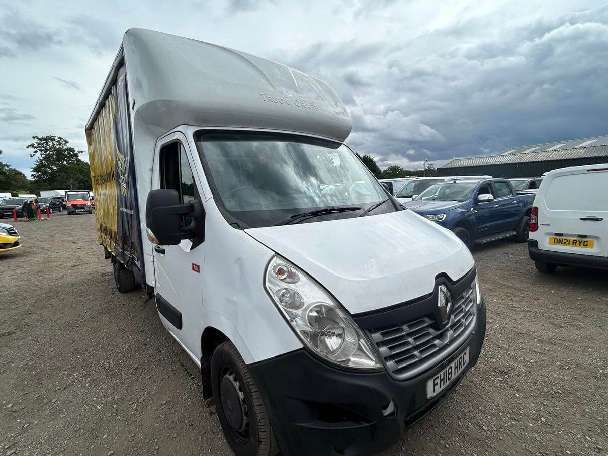 2018 Renault Master Movano Lwb curtain sider Luton box van chassis Euro 6 No Vat