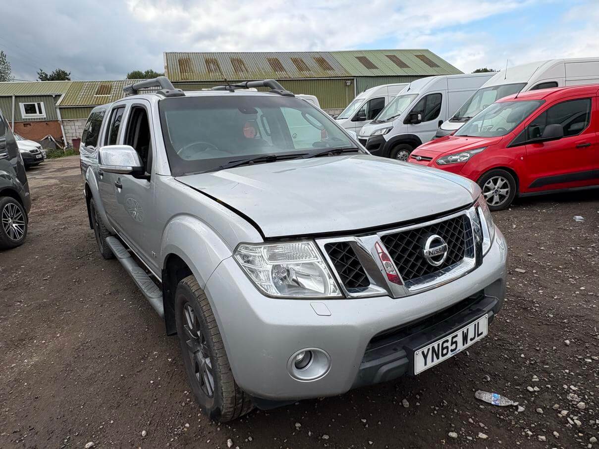 65 plate Nissan Navara Outlaw 2.3 Dci Automatic none runner needs repair No Vat