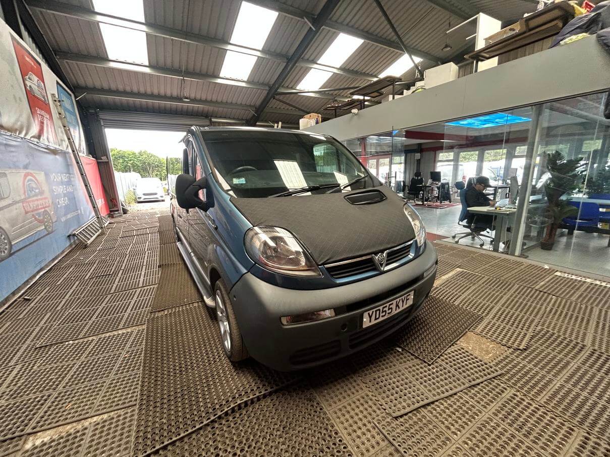 55 Plate Vauxhall Vivaro Trafic 1.9 CDti Lwb Mot failure easy repairs  No Vat