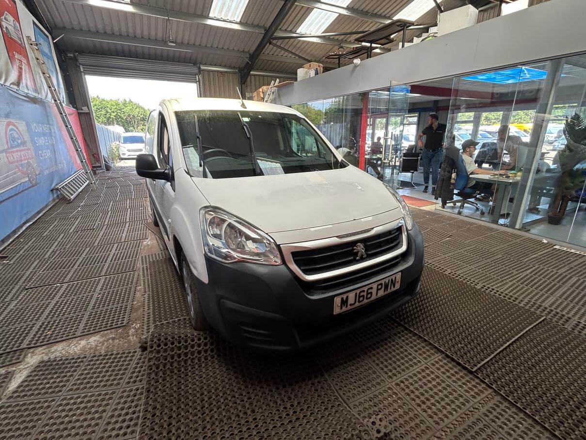 66 Plate Peugeot Partner Professional 1.6 Hdi no 5th gear Euro 6 Vat Inclusive