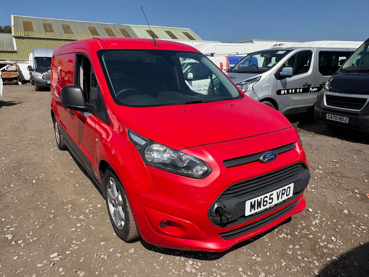 65 Plate Ford Transit Connect 240 Lwb red Trend Automatic needs repair No Vat