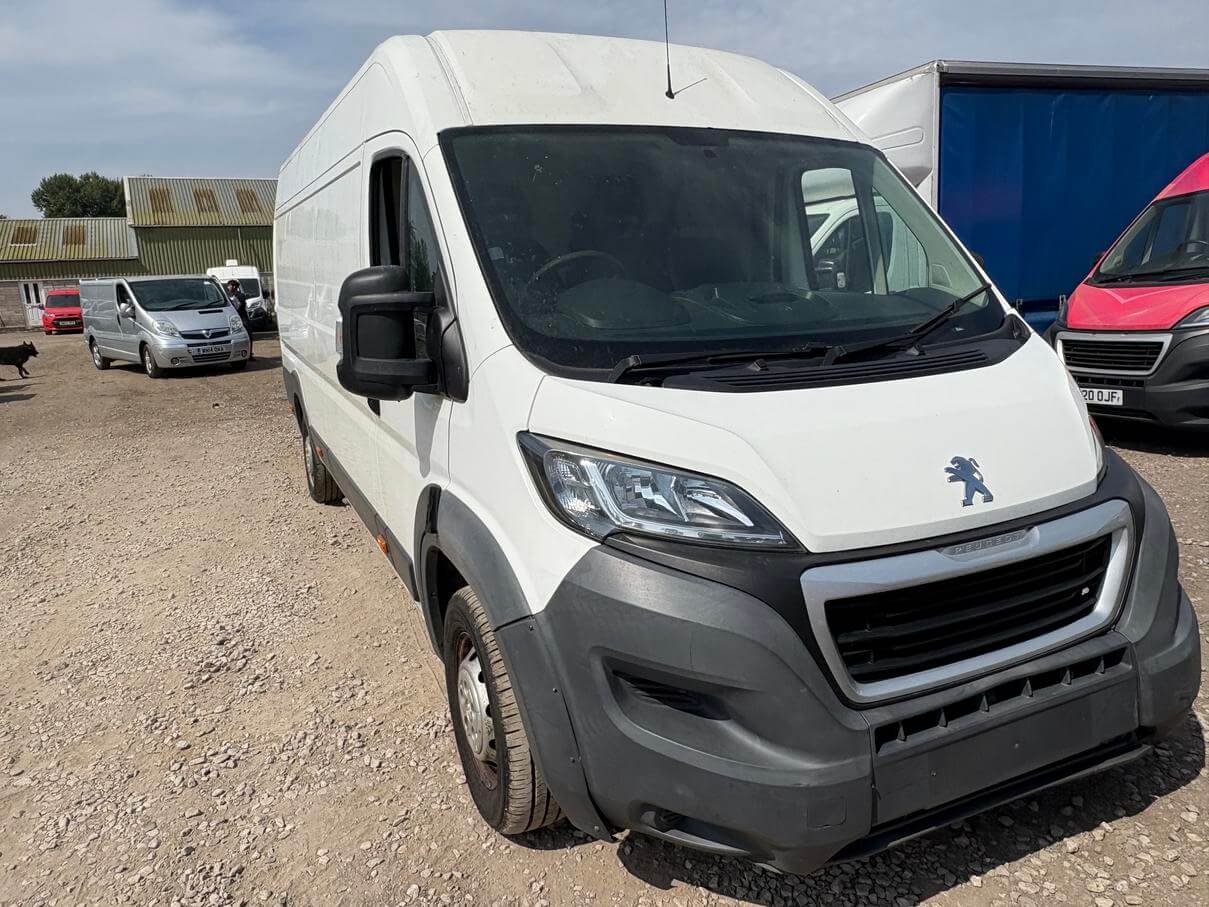 2016 Peugeot Boxer 435 Professional L4H2 2.0 Hdi starts needs head gasket No Vat