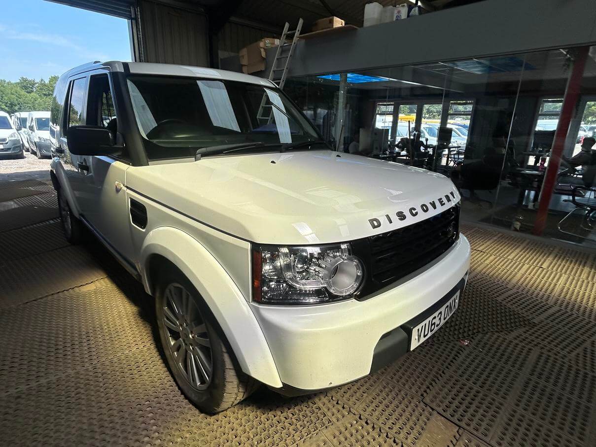 63 Plate Land Rover Discovery Tdv6 Auto 210 starts drives needs repair No Vat