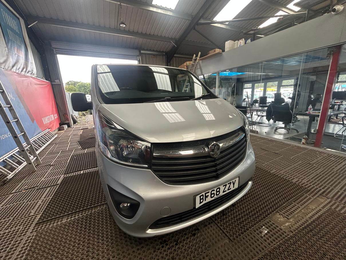 68 Plate Vauxhall Vivaro Trafic Sportive 1.6 Cdti Lwb Euro 6 new mot No Vat