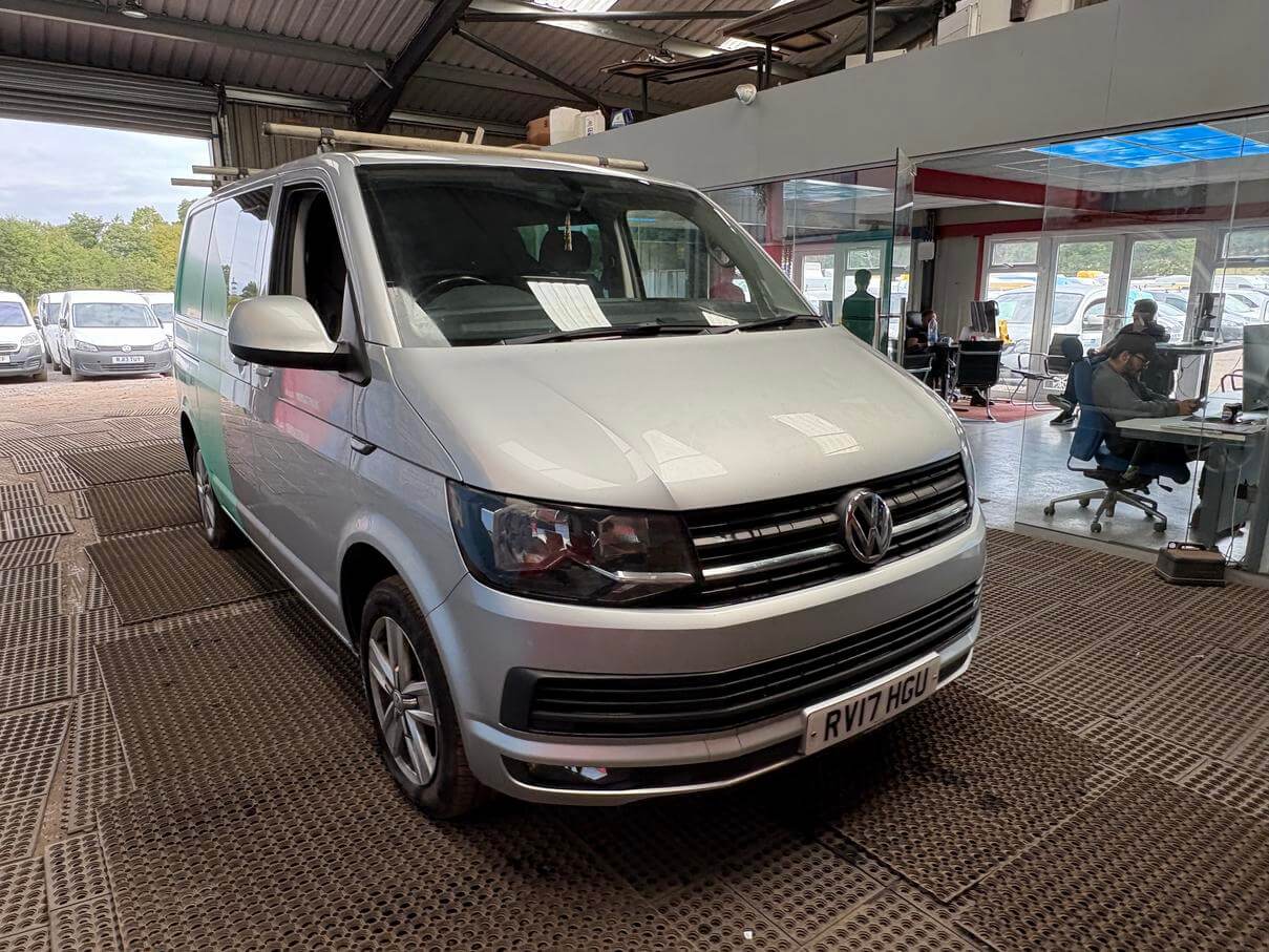 2017 Volkswagen Transporter T32 Highline crew cab Euro 6 Vat Inclusive bargain