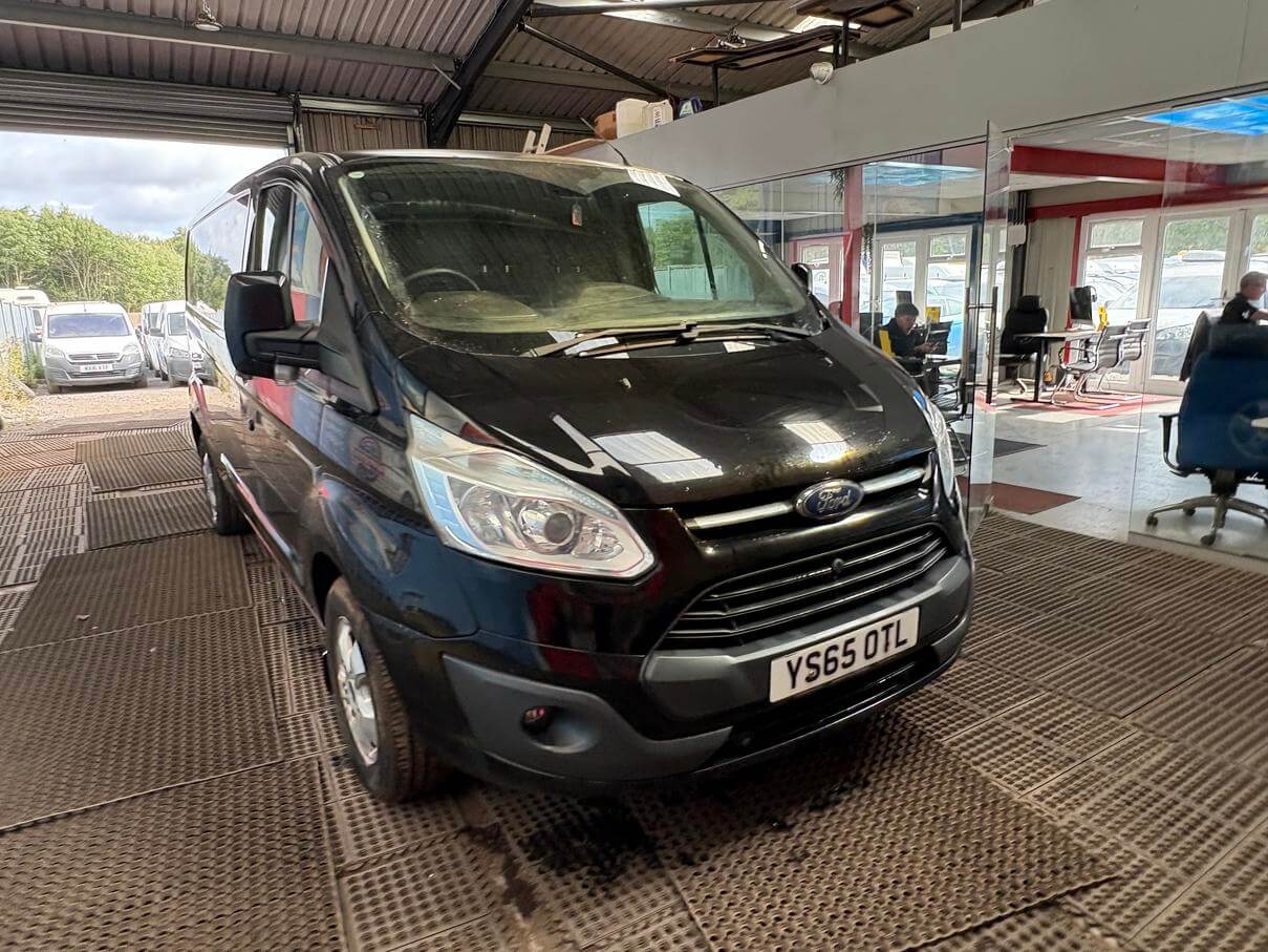 65 Plate Ford Transit Custom 290 Limited 2.2 TDCI E-Tech black No Vat bargain