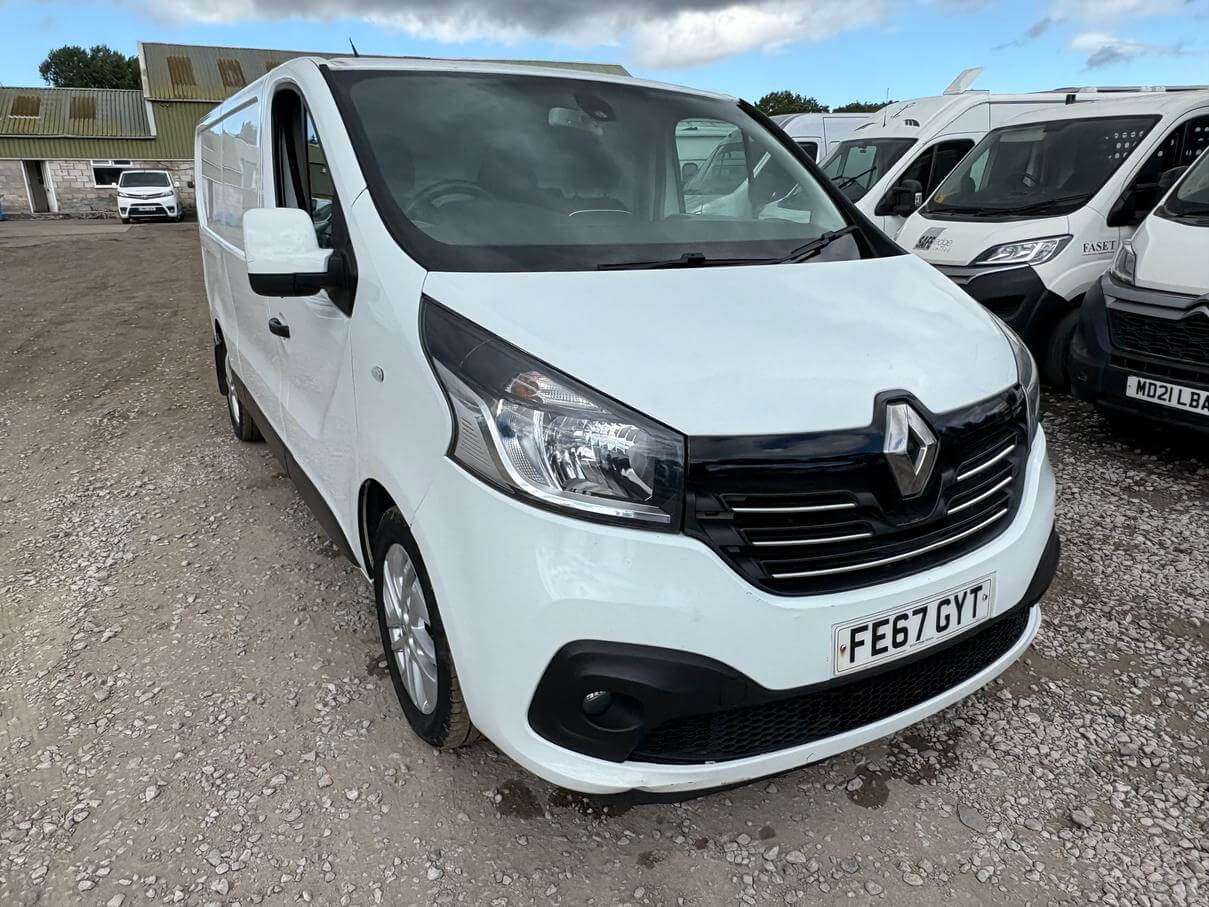 67 Plate Renault Trafic Vivaro Sport 1.6Dci engine knocking needs repair Vat Inc