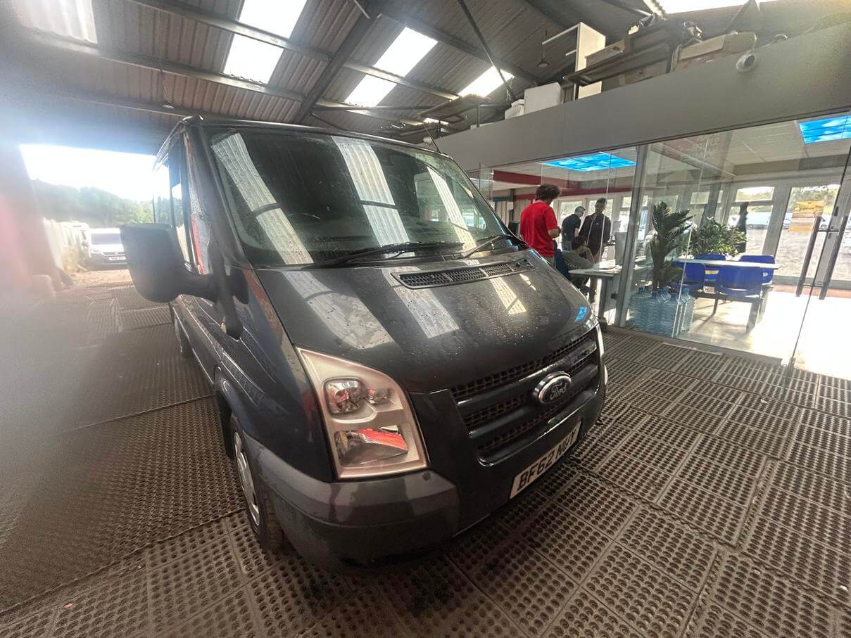62 Plate Ford Transit 2.2 tdci T260 Trend top spec metailic Grey Vat Inclusive
