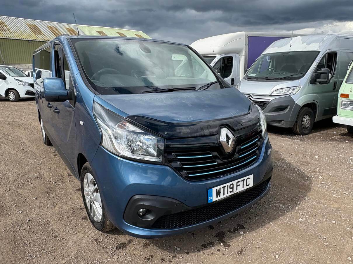 2019 Renault Trafic vivaro Sport Nav Energy 1.6 Dci crew cab blue Euro 6 No Vat